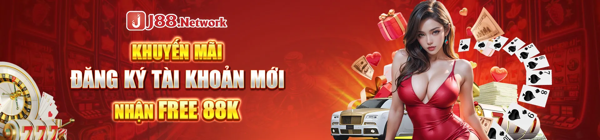 Người phụ nữ vui vẻ đăng ký tài khoản game nổ hũ 2026